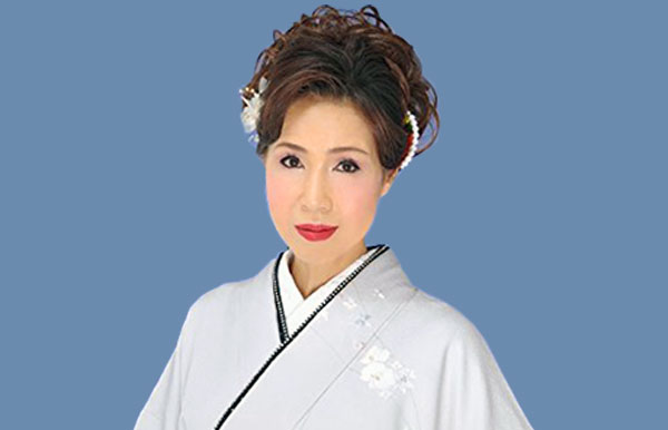 八木由美子